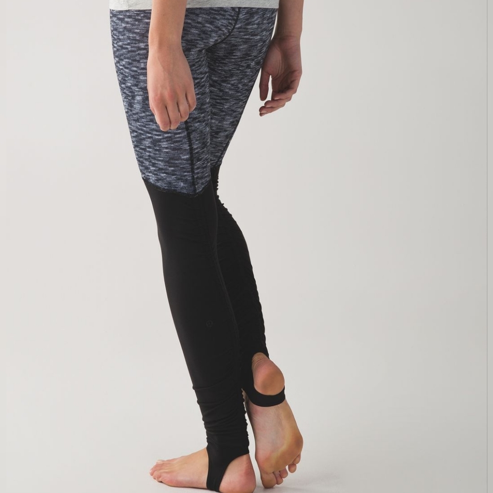 EUC 💎 Lululemon Wunder Under Pant *StirrupDramatic Static White Black/Black SZ6 - Picture 2 of 9